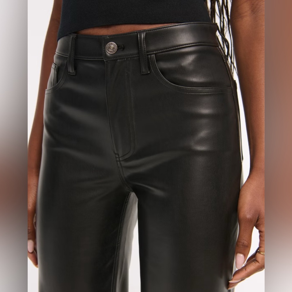Abercrombie & Fitch The '90s Straight Ultra High Rise vegan leather pants